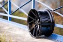Japan Racing JR33 8,5x19 5/114,3 ET45 NB67,1 Black