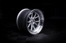 Japan Racing JR39 9,5x18 5/100-120 ET15-35 NB72.6 Silber