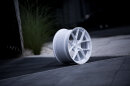 Japan Racing SL-01 9,5x19 5/100-120 ET25-40 NB72,6 White
